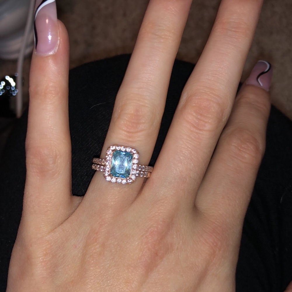 Cubic zirconia/aquamarine ring